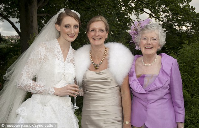 grandmother-of-the-bride